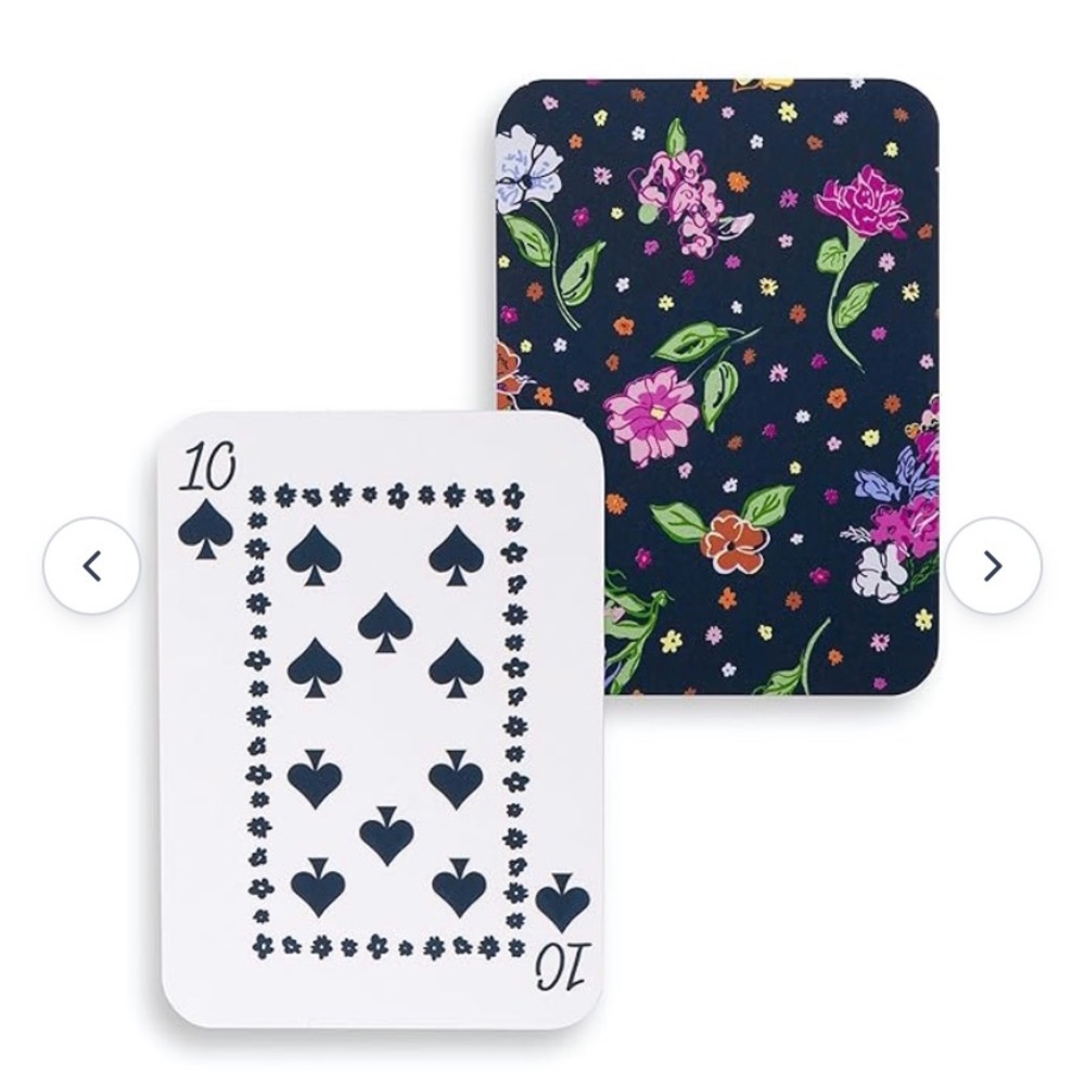 NWT Vera Bradley
PLAYING CARDS
HOPE BLOOMS TEAL
54 CARDS
2.5" x 3.5". Have 2